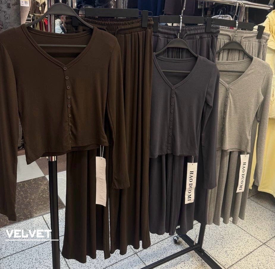 стильные наряды,одежда стильная,велюровый костюм,