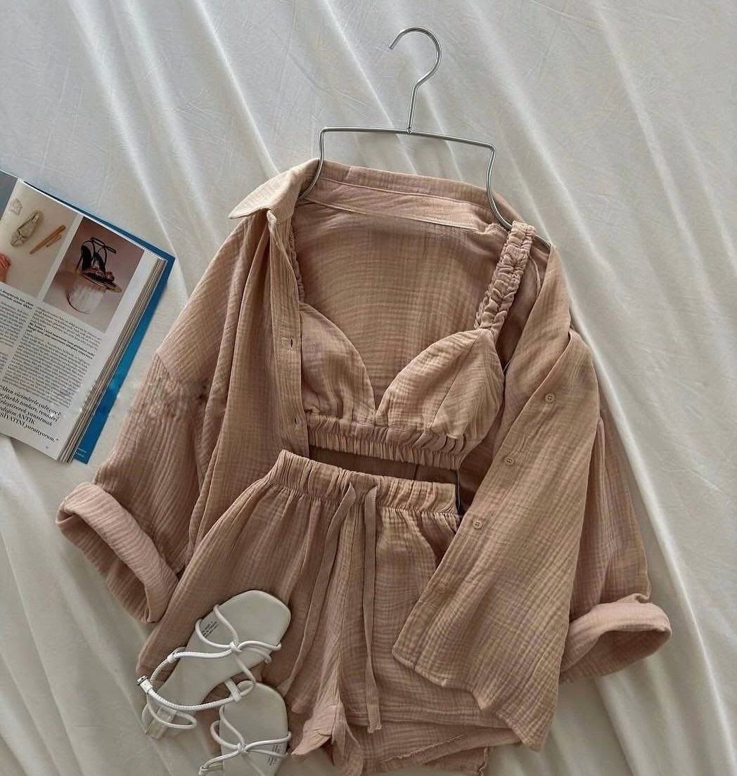 костюм тройка женский,костюм женский,велюровый костюм с шортами,комплект женских,костюм тройка женский летний