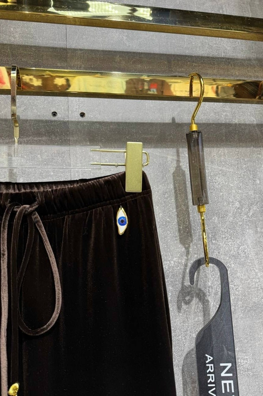 брюки велюровые,бархатные брюки,велюровые штаны,старые бархатные штаны армани,прямые брюки из бархатистого велюра