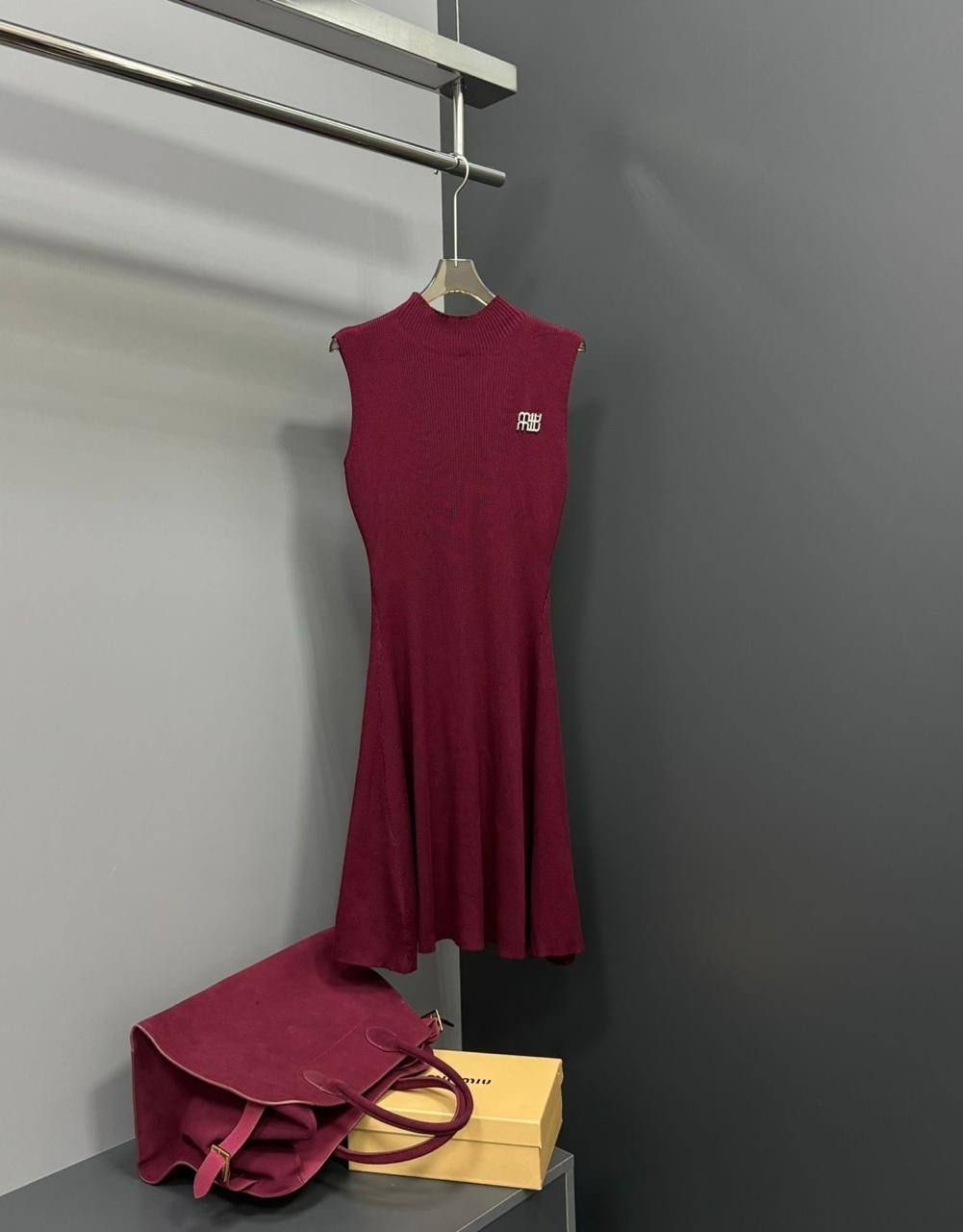 платье женской,модное платье,трикотажное платье,бордовое платье,платье трикотаж