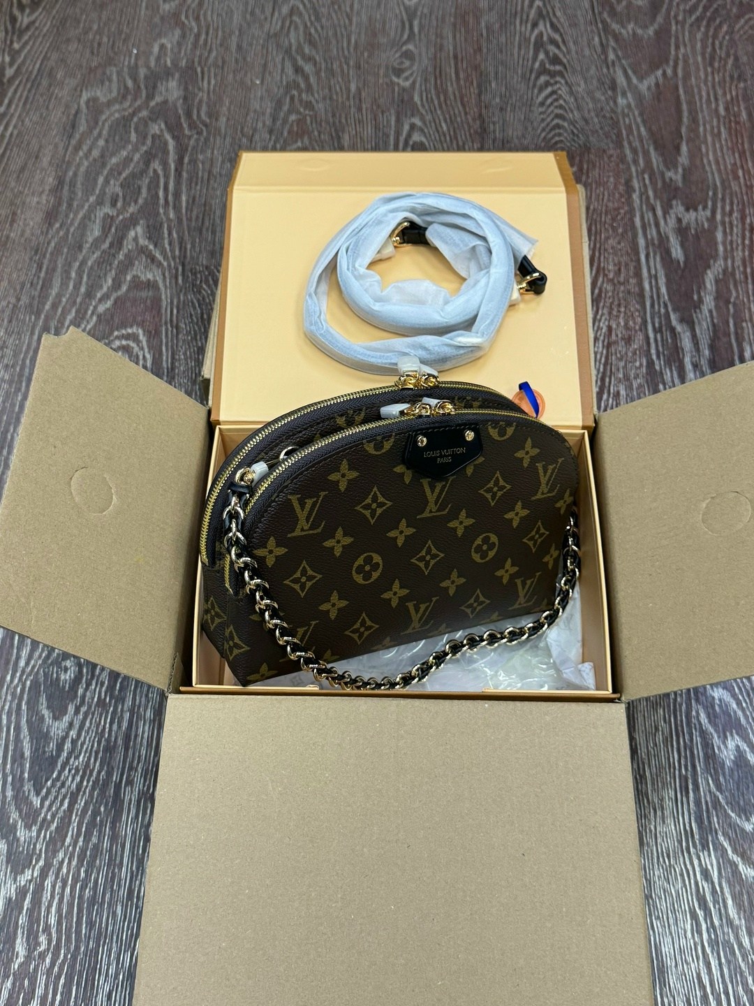 женская сумка louis vuitton,louis vuitton сумка на плечо,сумка louis vuitton,луи виттон сумка,louis vuitton сумка на плечо слинг