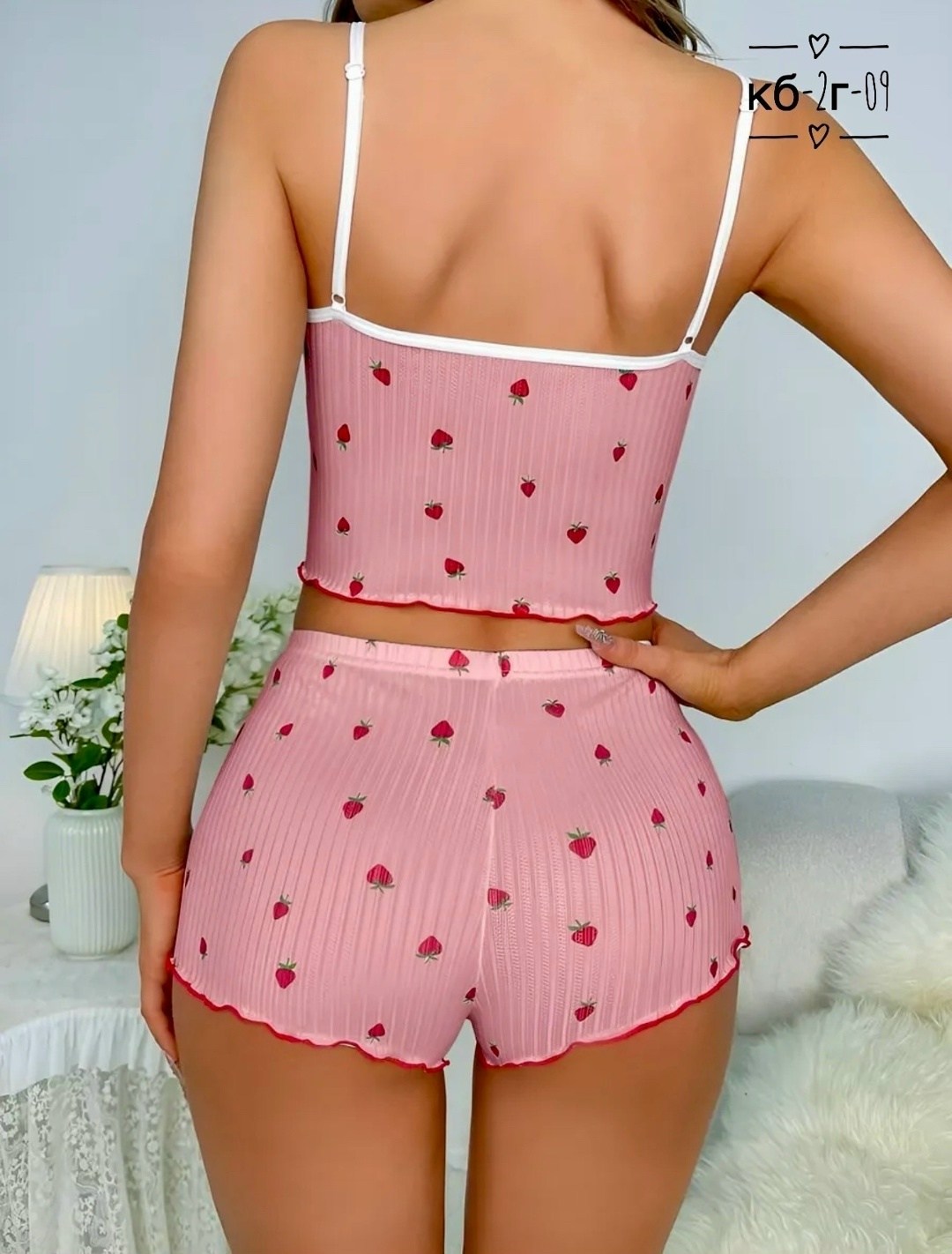 женская пижама с клубничным принтом,женские пижамные комплекты,пижама женская,пижама с шортами женская,пижама с шортами