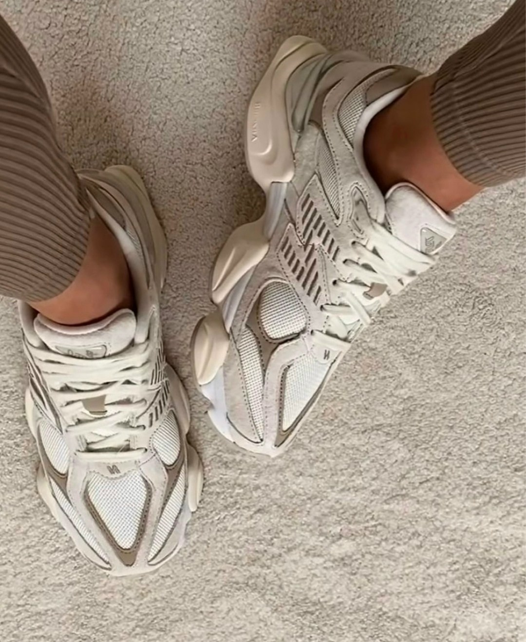 женские кроссовки,кроссовки new balance 9060,кроссовки nb 9060 спортивная  sadefort,кроссовки,кроссовки бежевые