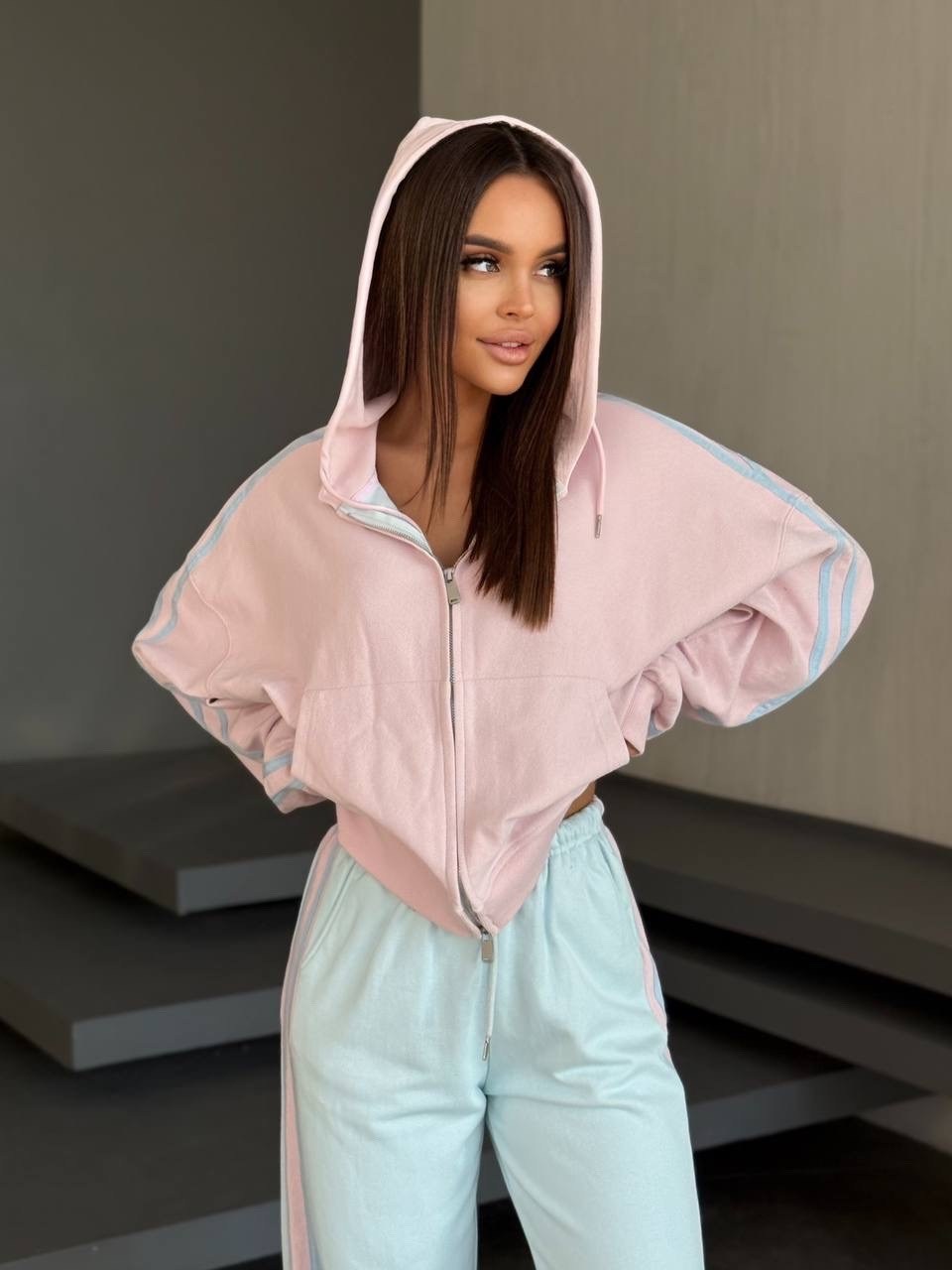 розовые костюмы,женские костюмы,женский спортивный костюм,спортивный костюм,костюм велюровый