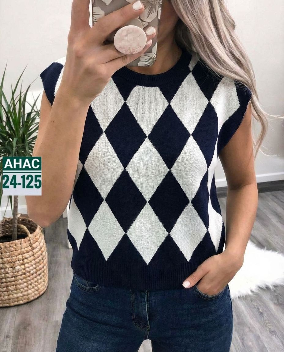 вязаные жилеты,жилетка вязаная,вязаные женские жилеты,вязаная безрукавка,жилетка вязанная
