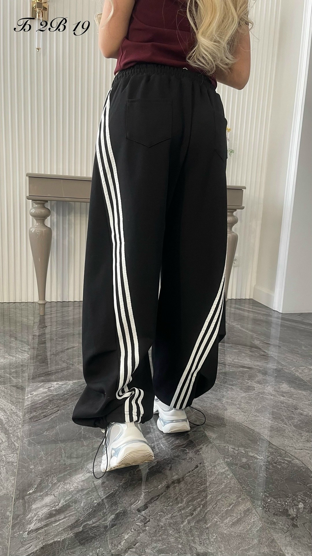 спортивные женские штаны с лампасами,брюки спортивные,спортивные штаны,брюки женские широкие,штаны широкие