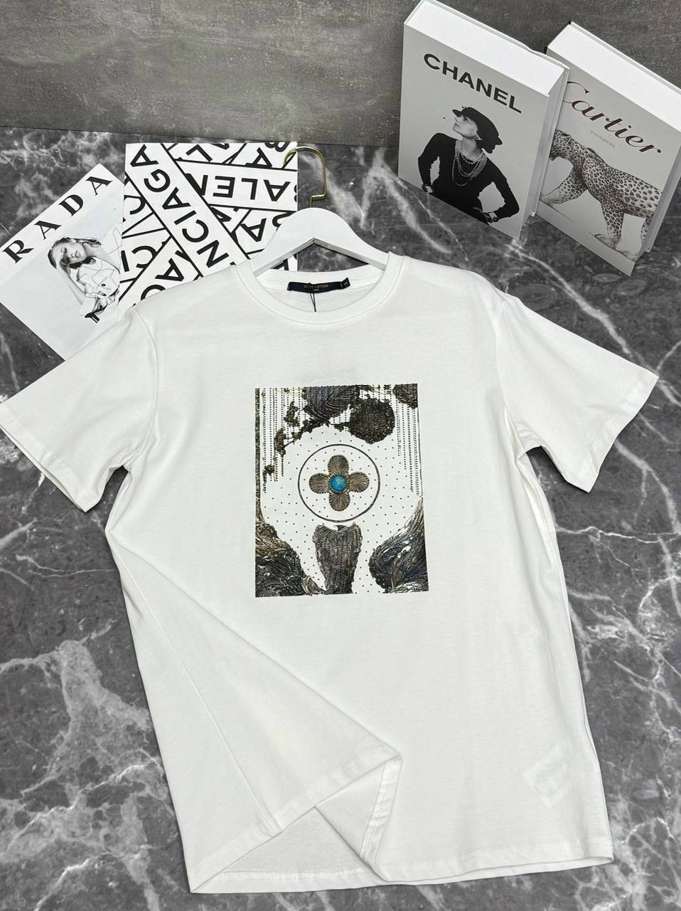 футболки женская,стильные наряды,футболки белые,футболка белая женская