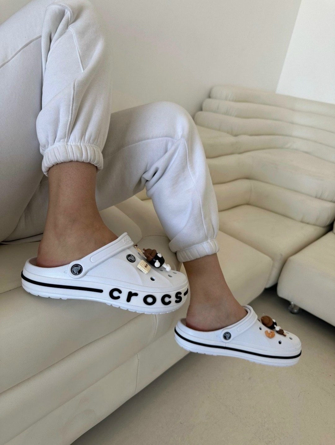 crocs женские,кроксы женские,,кроксы модные,новые кроксы
