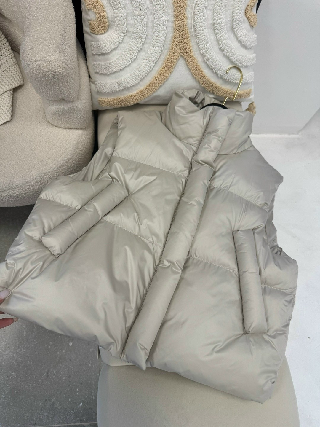 пуховой жилет,теплый жилет,жилетка женская,женские жилеты,жилет