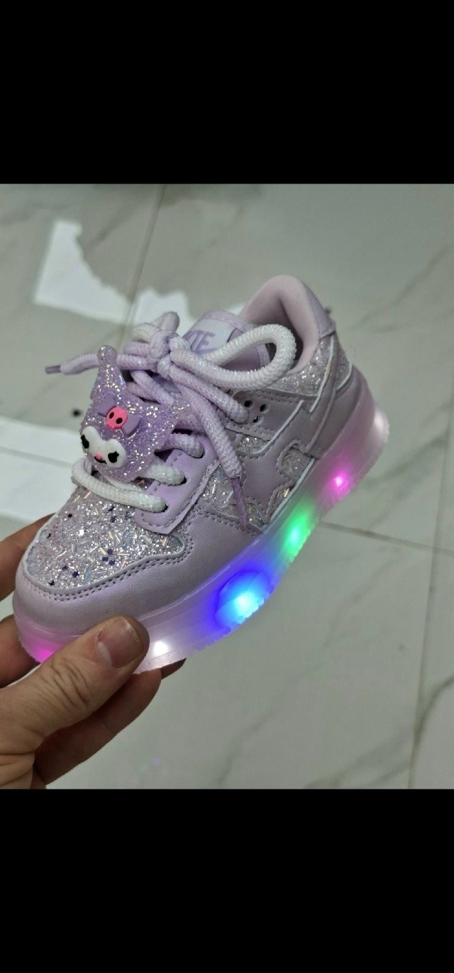 кроссовки светящиеся детские,детские кроссовки с подсветкой,,светящиеся кроссовки для девочки,светящиеся кроссовки