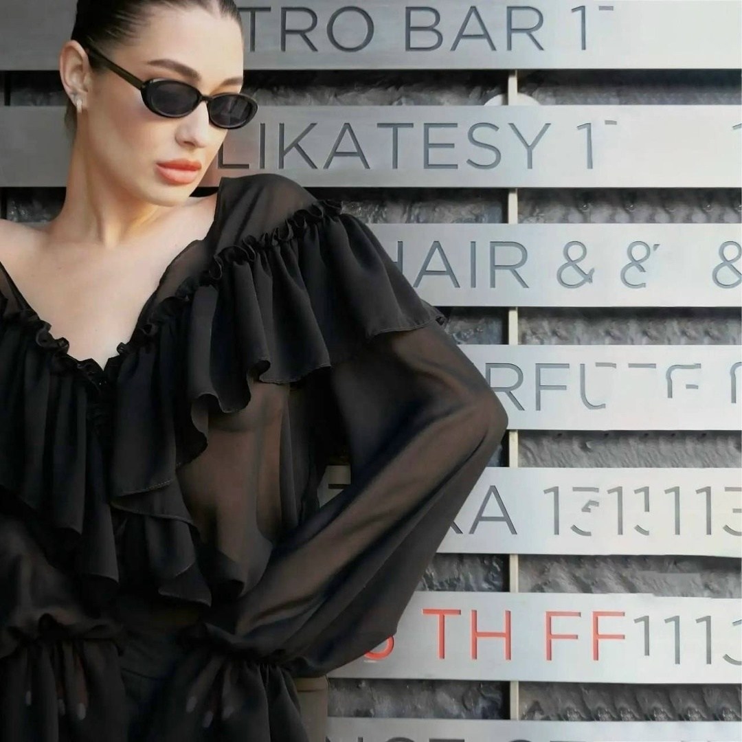 белая шифоновая блузка с рюши,шифоновая блузка с оборками,рубашка с рюшами,женская блуза,женская шифоновая рубашка с оборками