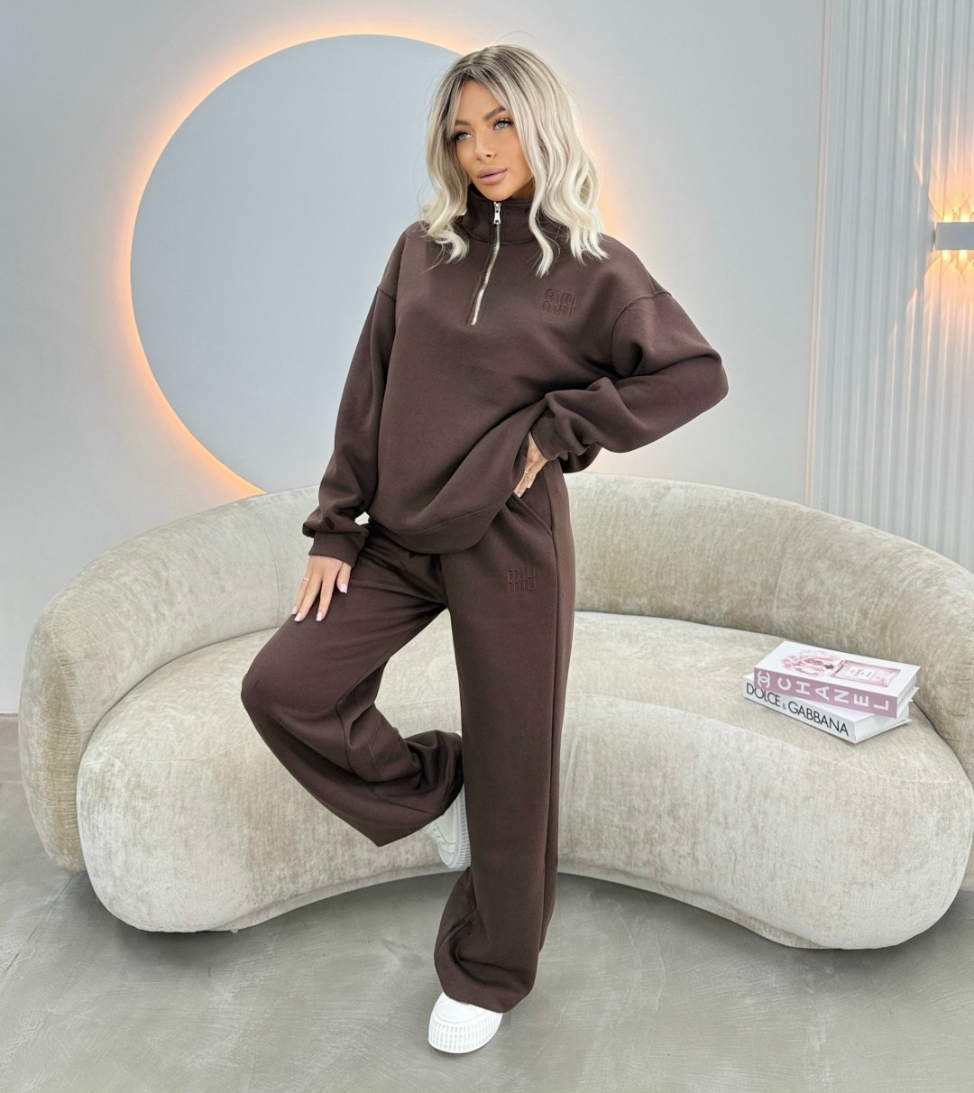 спортивный костюм с брюками на кулиске tennis club w,спортивный костюм,женский спортивный костюм,белый костюм женский на флисе,спортивный костюм с брюками на кулиске tennis club w suits