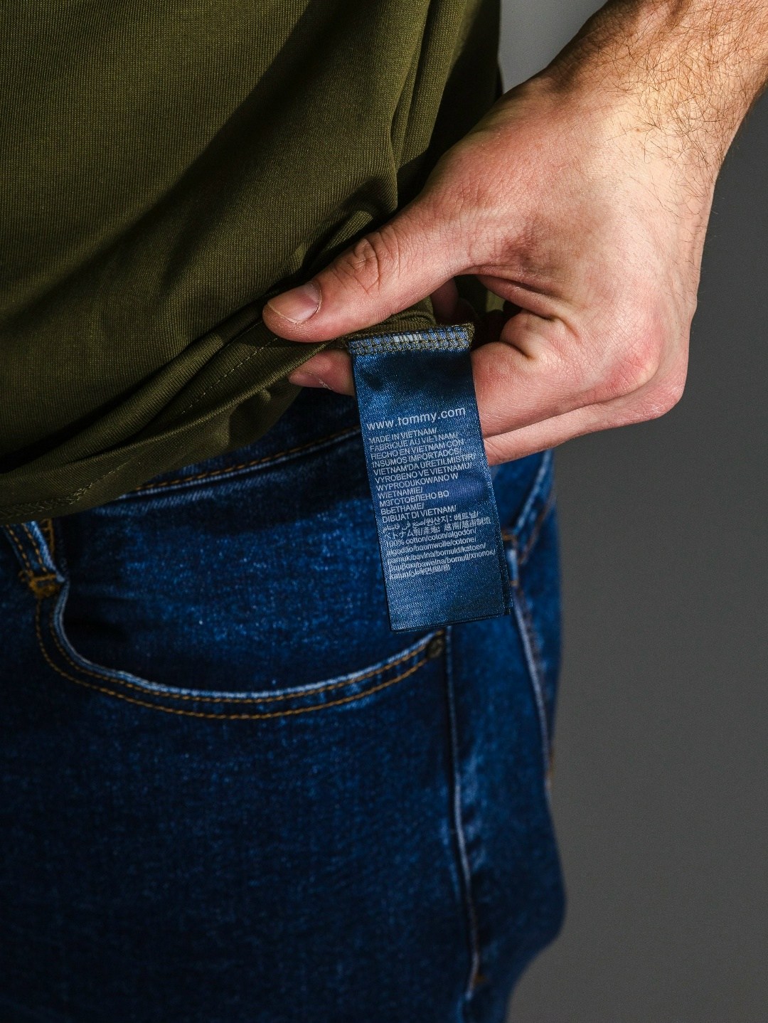 мужская футболка tommy hilfiger,футболка томми хилфигер черная,мужская футболка,мужская футболка черная,футболке