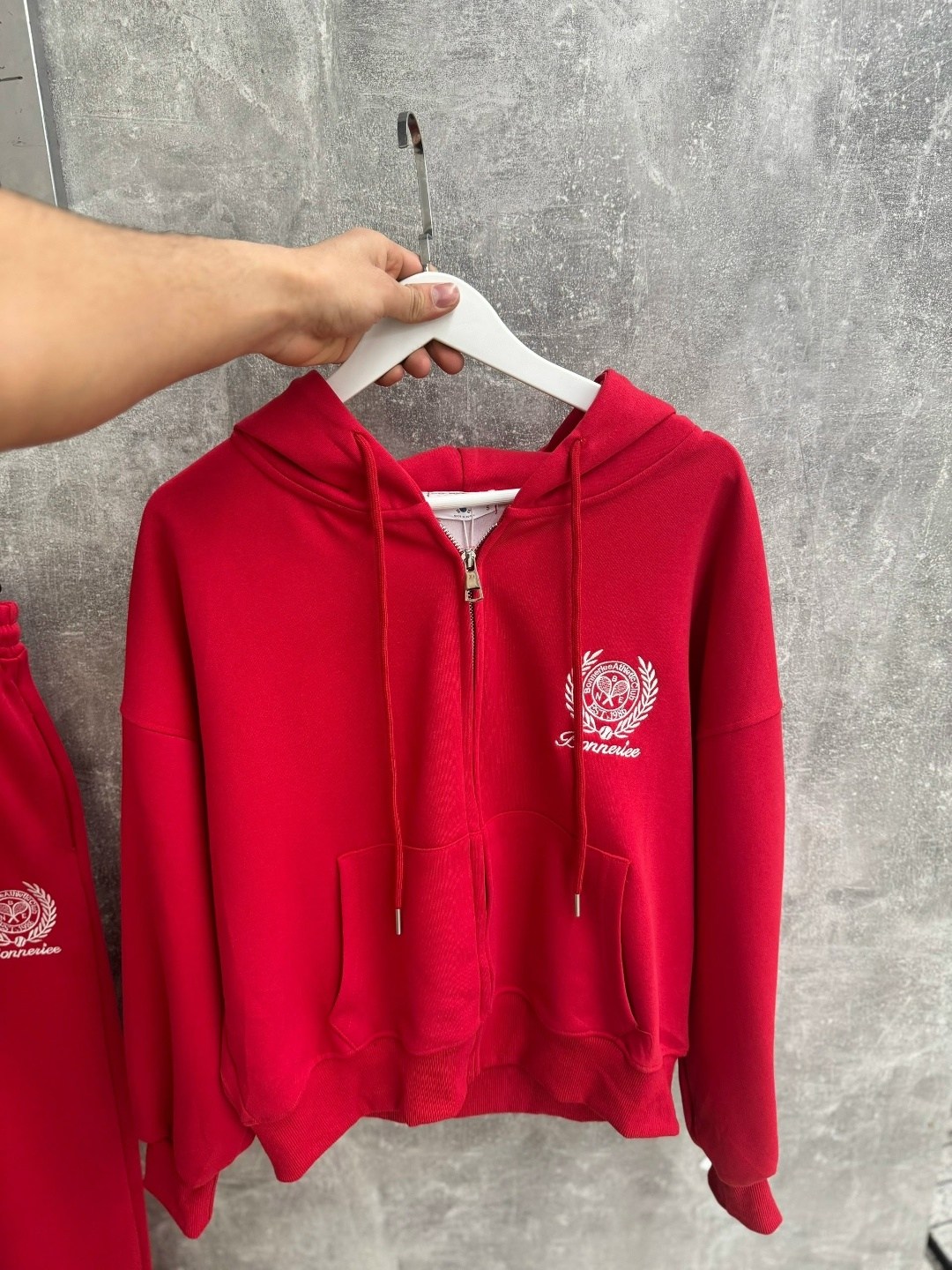 спортивные костюмы женские,женский красный костюм miu miu,спортивные костюмы на флисе,cпортивный костюм женский на флисе,женский костюм