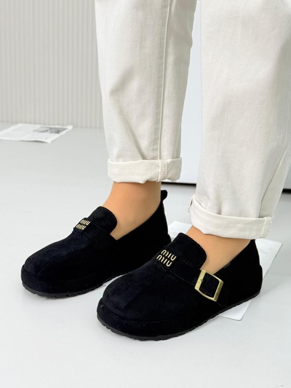 замшевые лоферы miu miu на высокий подошве и фирменной фурнитурой,лоферы miu miu на высокий подошве,, женская,лоферы замш