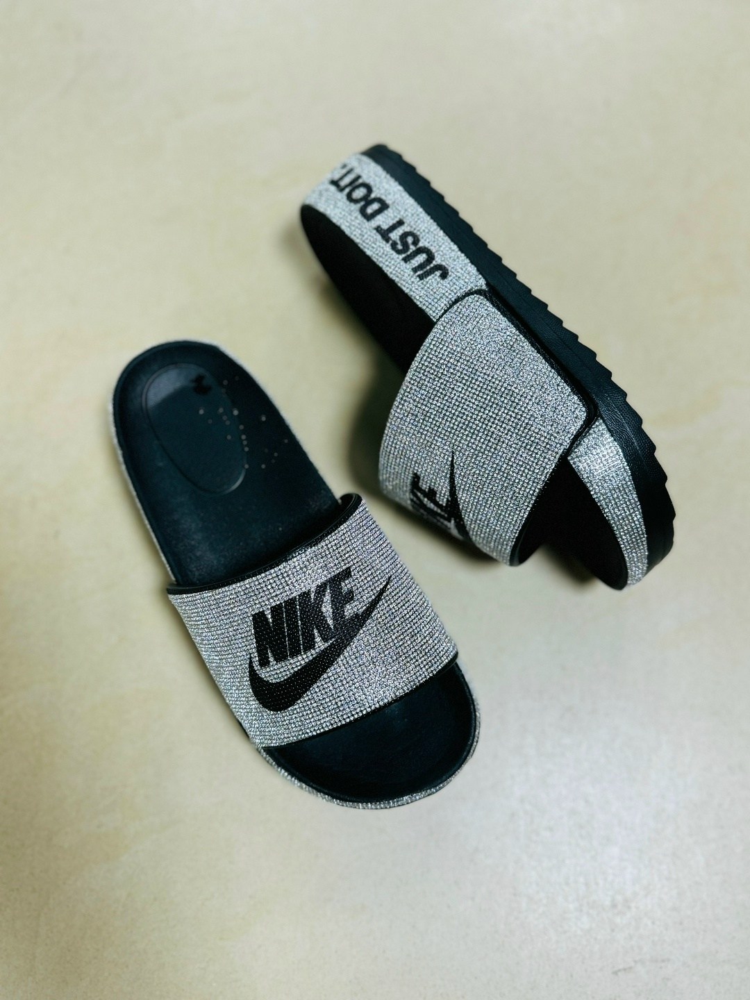 nike benassi jdi,nike slides,тапки модные,nike benassi,шлепки летние