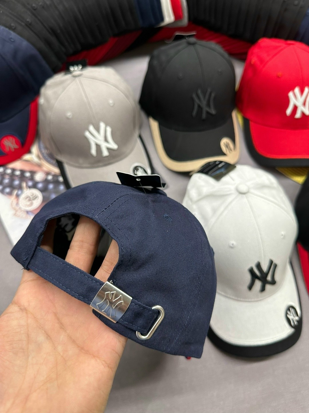 стильная бейсболка,бейсболка,кепка бейсболка,брендовая бейсболка,бейсболка бейсболки