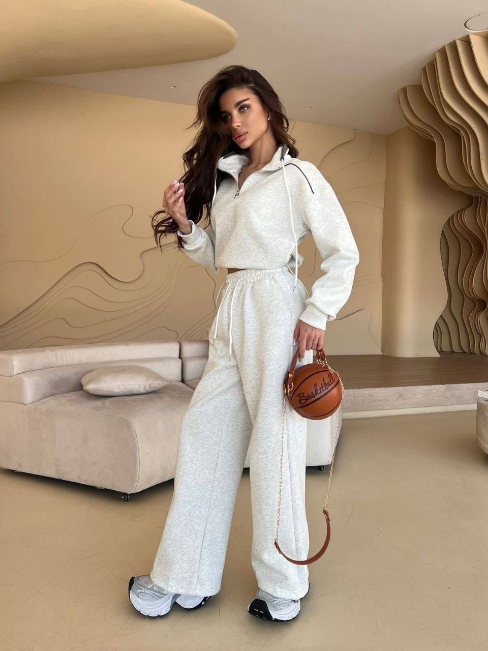 костюм спортивный женский,костюм спортивный,женские костюмы,костюм с короткой кофтой,спортивный костюм для женщин