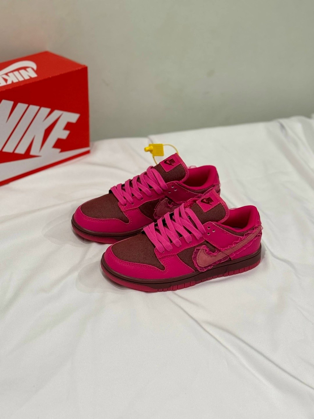 nike dunk valentines day 2026,кроссовки nike dunk low valentine розовые,nike dunk low valentines day 2026,кроссовки nike wmns dunk low 'valentine's day' розовый,nike dunk low valentines day