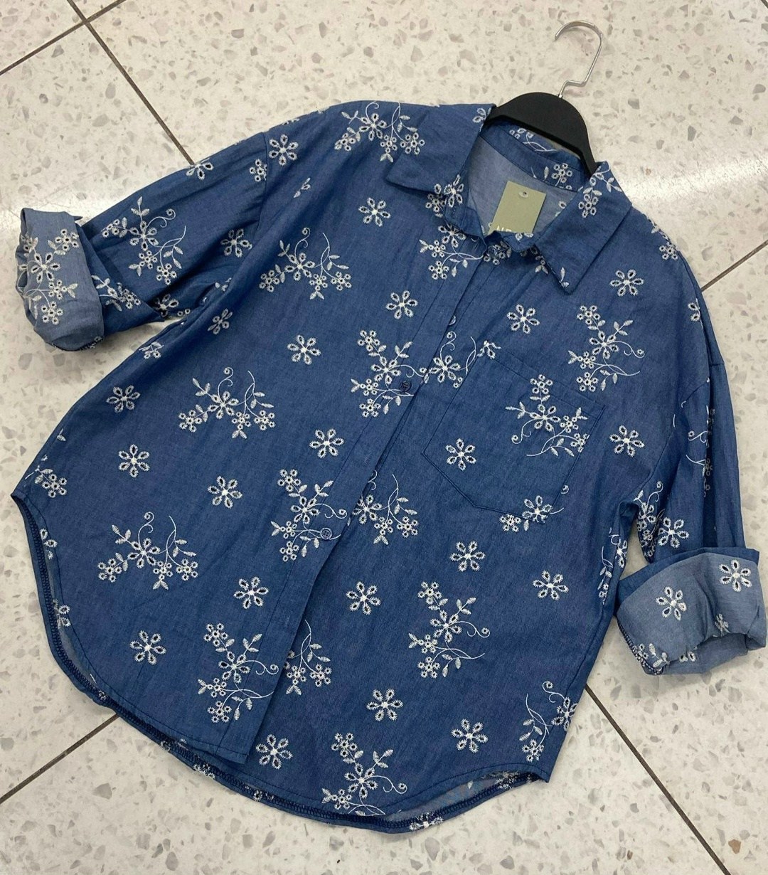 рубашка оджи голубая,женская рубашка,рубашка,рубашка с принтом,джинсовая рубашка