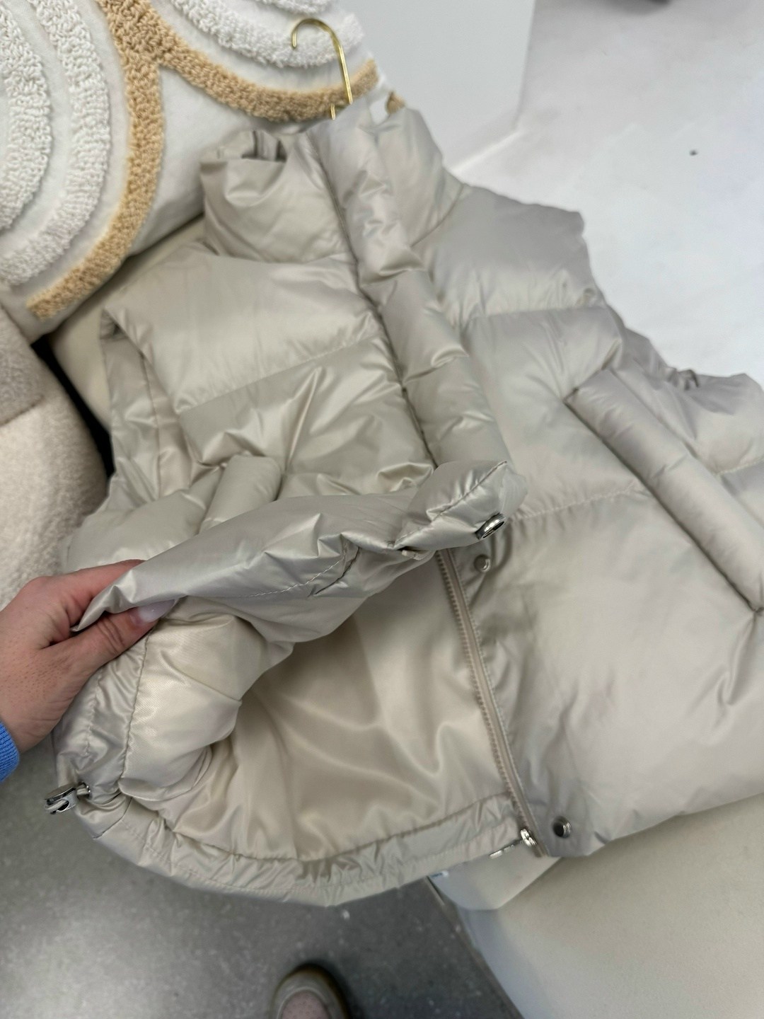 пуховой жилет,теплый жилет,жилетка женская,женские жилеты,жилет