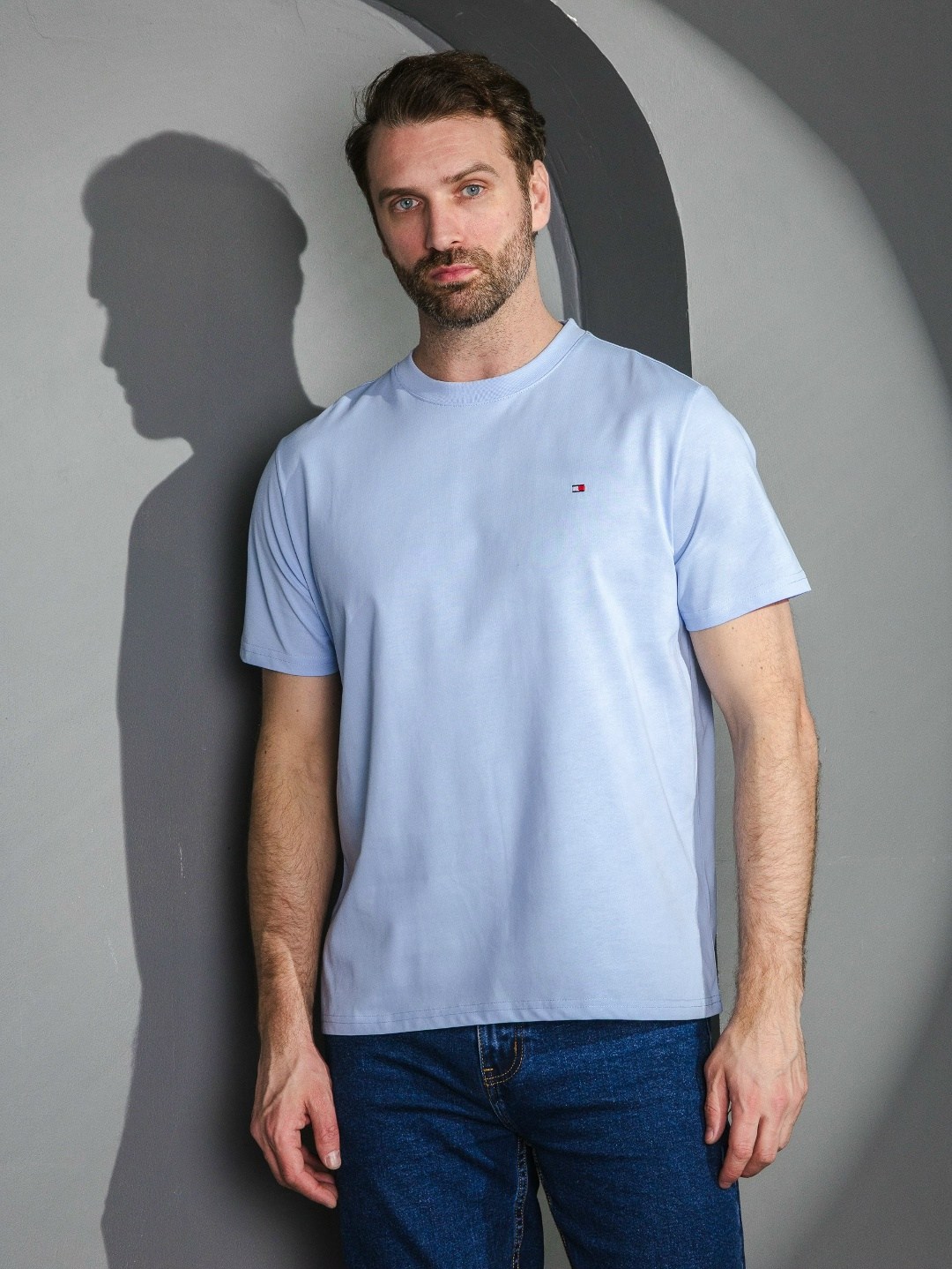 мужская футболка tommy hilfiger,футболка томми хилфигер черная,мужская футболка,мужская футболка черная,футболке