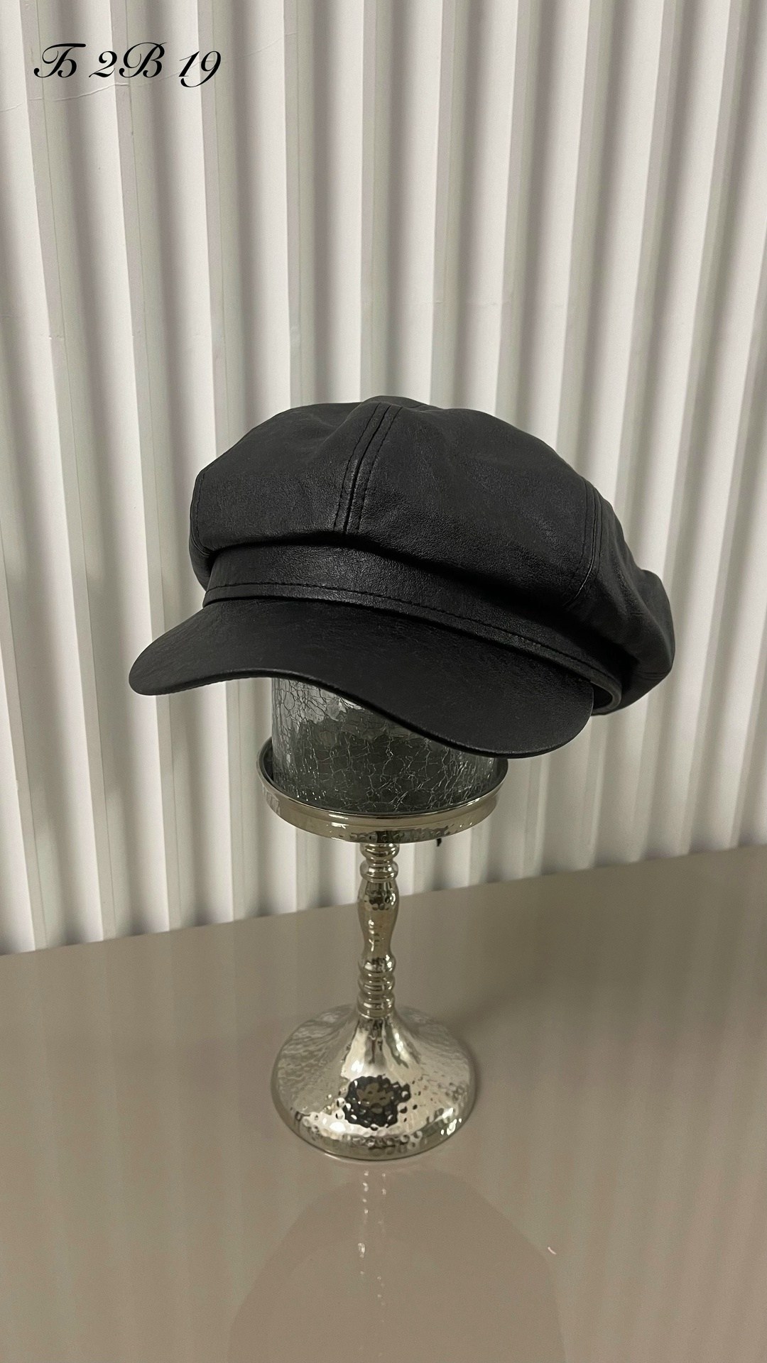 стильная кепка,кожаная кепка женская,кепи кожаная с коротким козырьком фуражка katomi,кепка женская,кожаная кепка