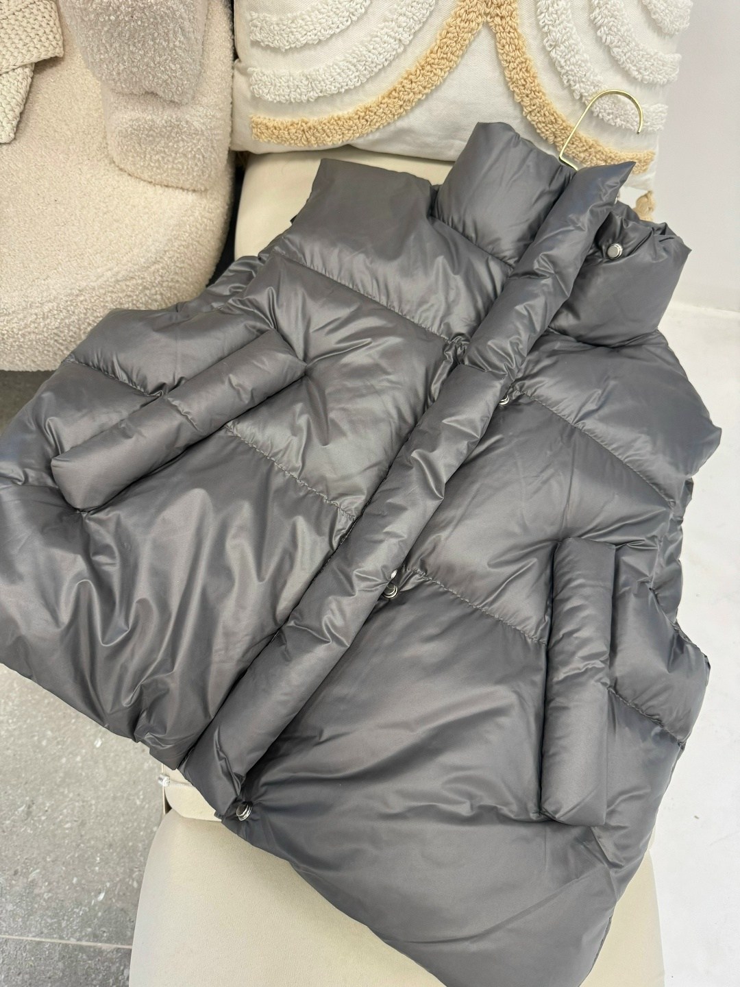 теплый жилет,жилет,женская жилетка,жилет женский,пуховой жилет