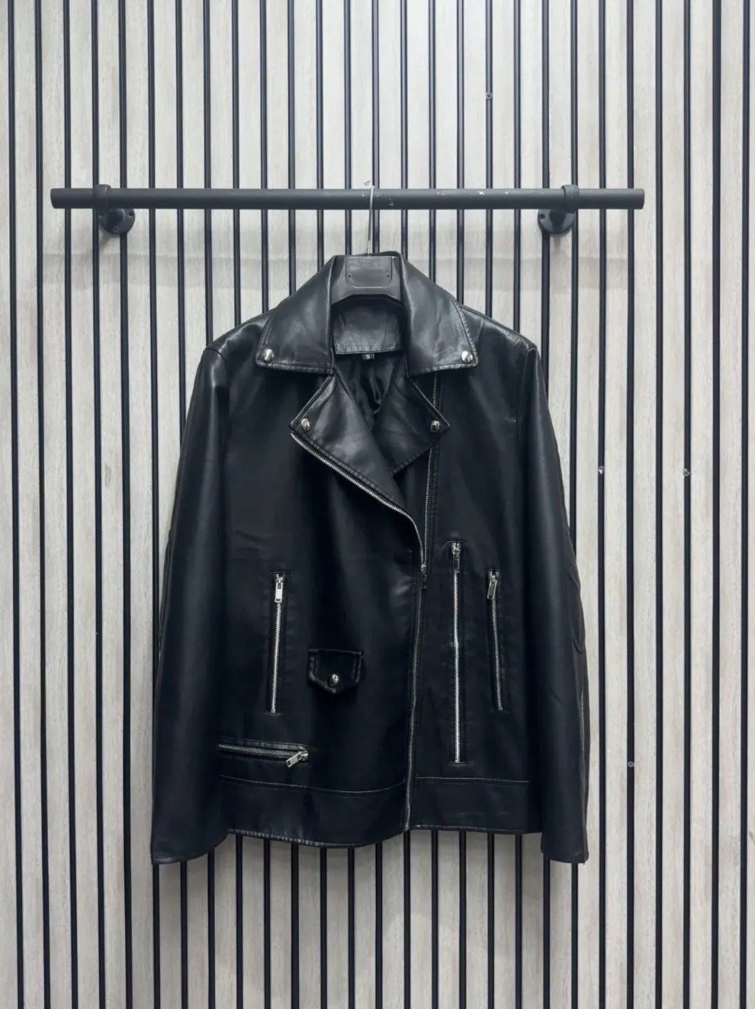 женская куртка косуха из экокожи,куртка косуха,косуха женская,куртка кожаная lan yu ao sha,женская косуха экокожа куртка