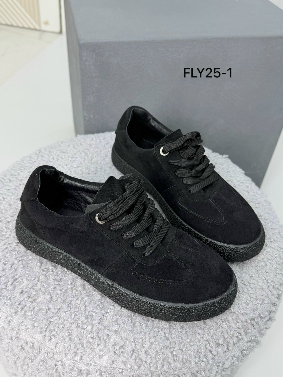 ,кроссовки замшевые,черные кроссовки,кроссовки женскиe,замшевые кеды