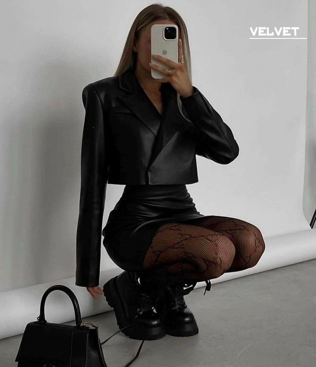 хитовый кожаный костюм с юбкой и укороченным жакетом,костюм кожаный с юбкой,костюм женский кожаный,женский кожаный костюм с юбкой,костюм 2йка эко кожа (юбка+пиджак)