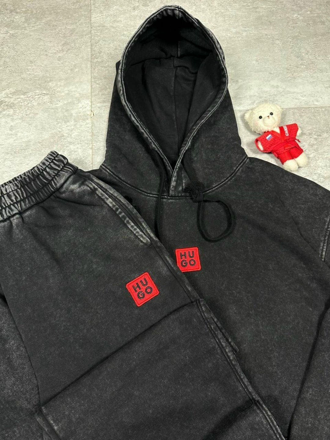 спортивный костюм hugo boss,мужской спортивный костюм,спортивный костюм hugo,мужской костюм на флисе,спортивный костюм