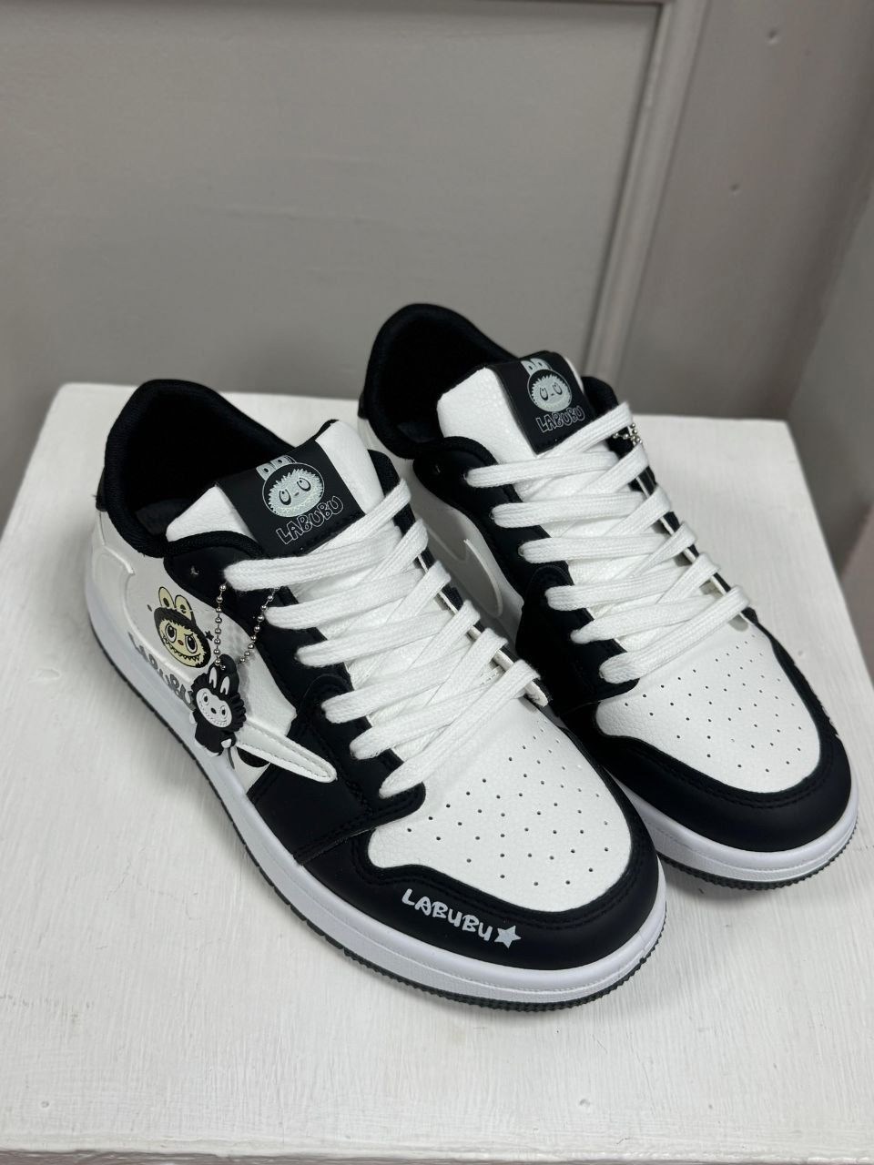 кроссовки женскиe,кроссовки,классные кроссовки,кроссовки модные,повседневные кроссовки