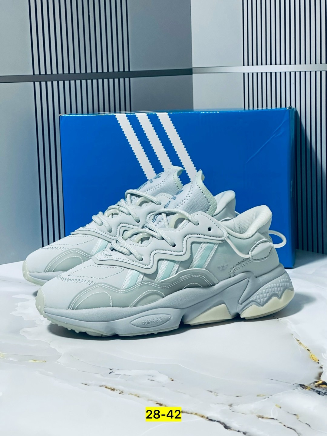 кроссовки adidas ozweego,женские кроссовки adidas ozweego,adidas originals ozweego,кроссовки ozweego originals adidas,женские кроссовки adidas originals ozweego