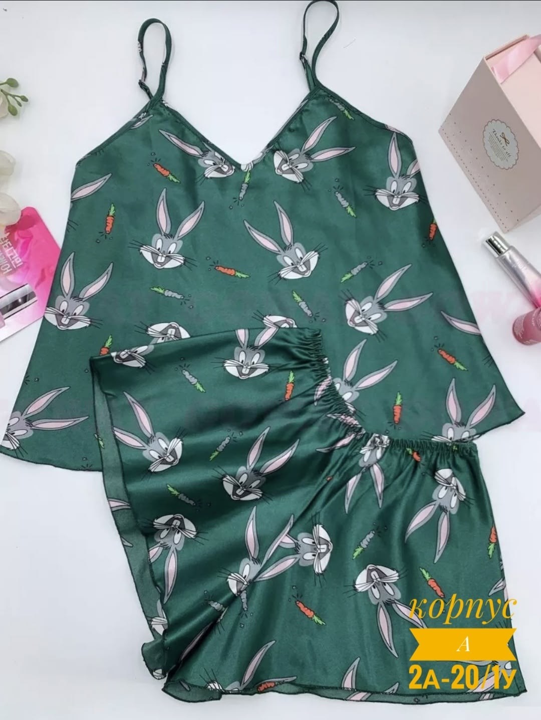 шелковая пижама,женская шелковая пижама,пижама женская,пижама женская топ,пижама женская топ и шорты