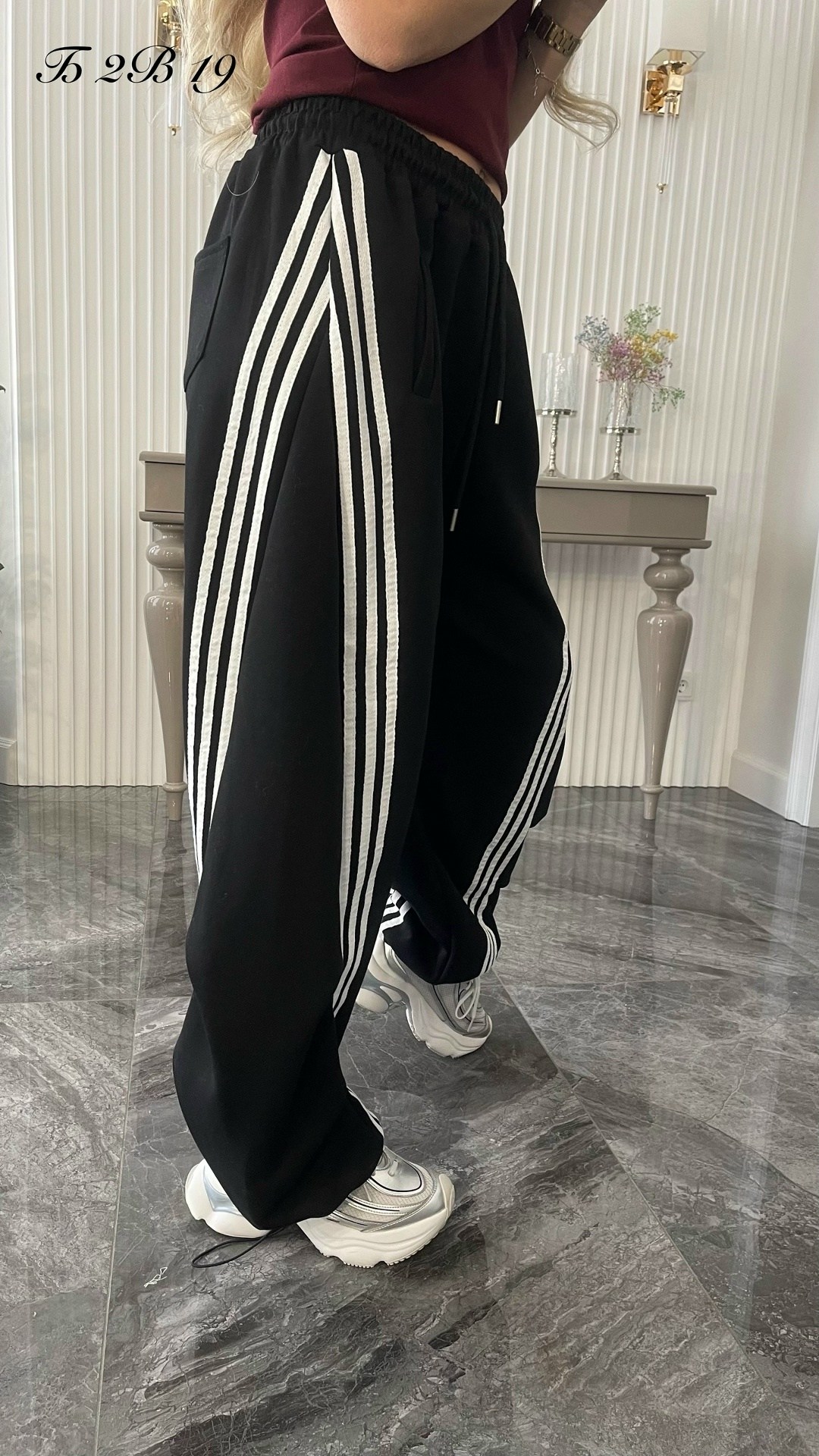 спортивные женские штаны с лампасами,брюки спортивные,спортивные штаны,брюки женские широкие,штаны широкие