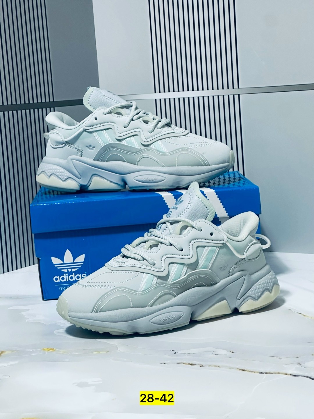 кроссовки adidas ozweego,женские кроссовки adidas ozweego,adidas originals ozweego,кроссовки ozweego originals adidas,женские кроссовки adidas originals ozweego