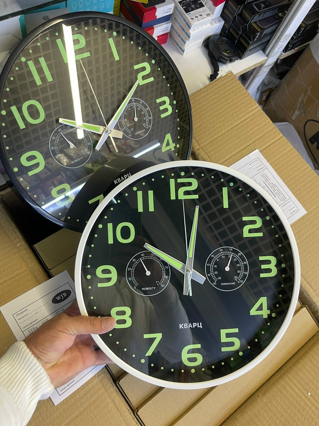 часы настенные бесшумные круглые светящиеся интерьерные,светящиеся настенные часы,часы настенные светящиеся круглые интерьерные с бесшумным механизмом,часы настенные бесшумные круглые интерьерные,наст