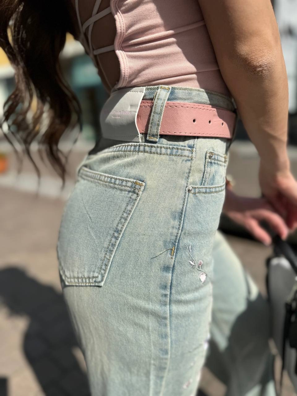 джинсы с вышивкой,женские джинсы с вышивкой,женские джинсы с вышивкой в европейском стиле,blumarine floral-embroidered straight-leg jeans,джинсы с цветочной вышивкой для женщин