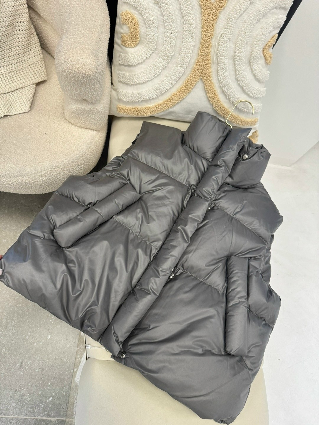 теплый жилет,жилет,женская жилетка,жилет женский,пуховой жилет