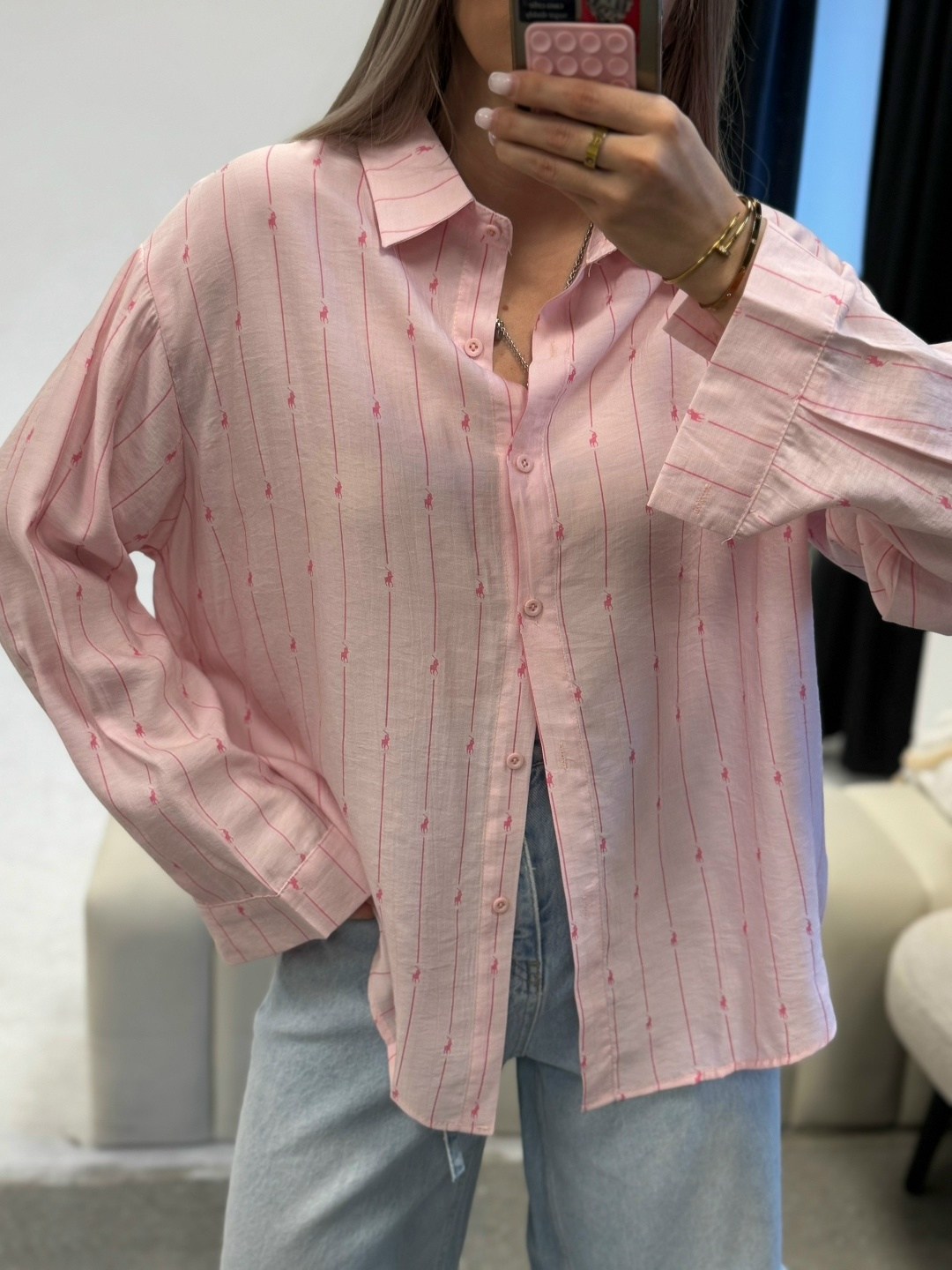 хлопковая рубашка в полоску оверсайз cosmo brand,стильная рубашка оверсайз,рубашка оверсайз в полоску со стразами shilliano цвет розовый,рубашка женская,женская рубашка оверсайз в полоску