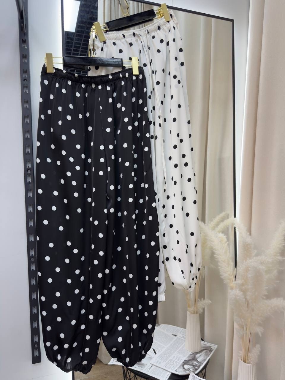 женский брючный костюм в горошек,брюки в горох,костюм в горошек,брюки женские в горошек,костюм брючный в горошек