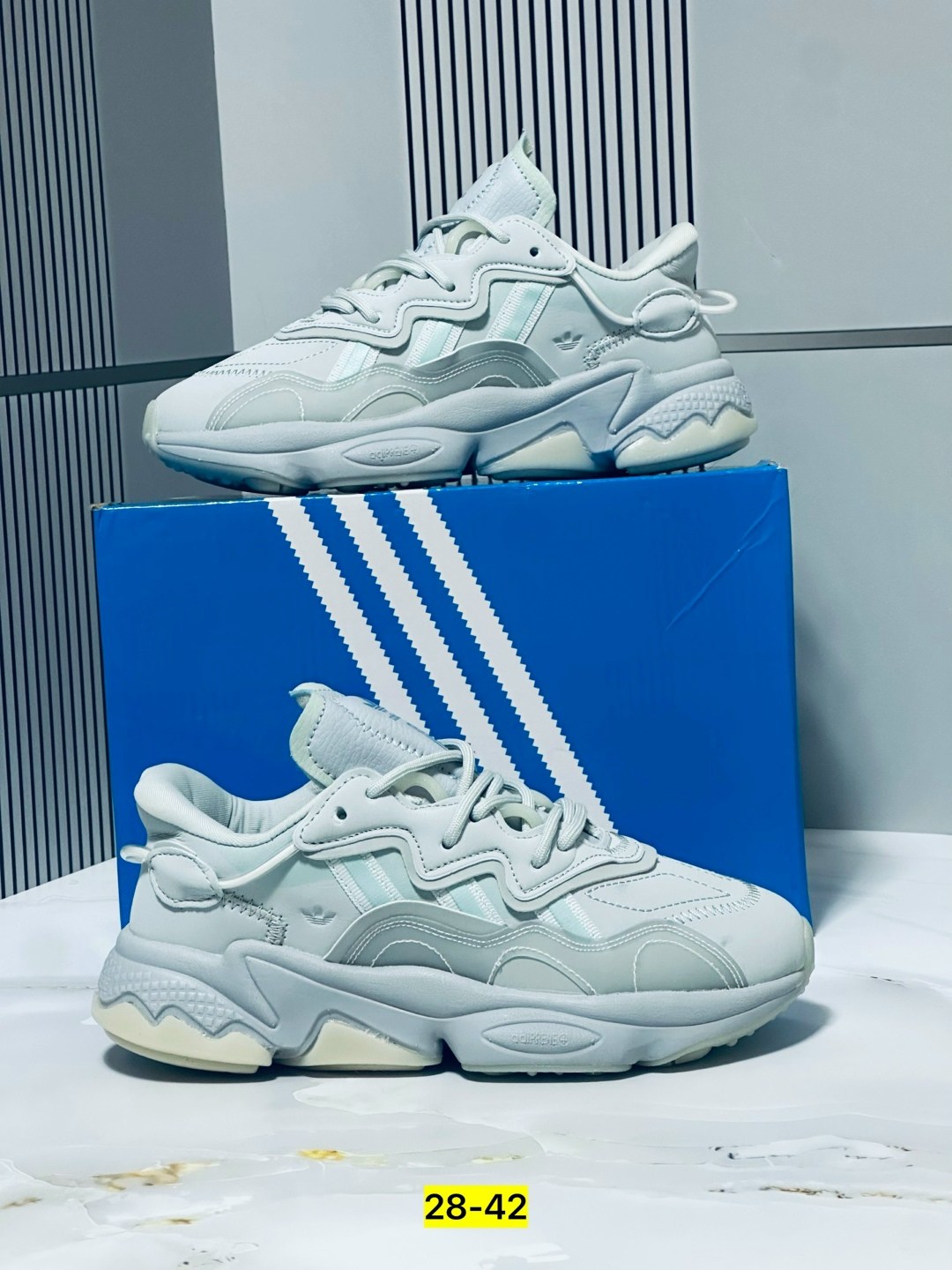 кроссовки adidas ozweego,женские кроссовки adidas ozweego,adidas originals ozweego,кроссовки ozweego originals adidas,женские кроссовки adidas originals ozweego