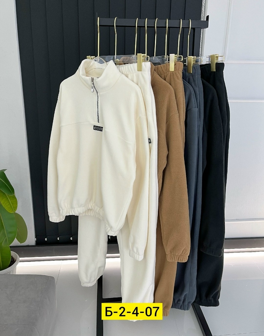 cпортивный костюм женский на флисе,спортивный костюм теплый плюшевый,женский костюм на флисе,костюм на флисе,флисовый костюм женский