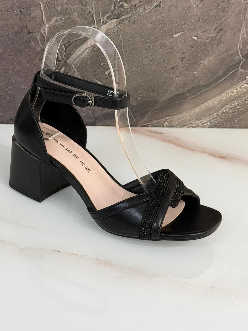 босоножки женские,босоножки на каблуках,стильные босоножки,элегантные босоножки,босоножки кожа