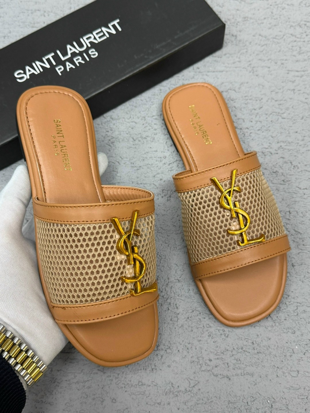 шлепки ив сен лоран,,босоножки yves saint laurent,шлепанцы женские,босоножки ysl