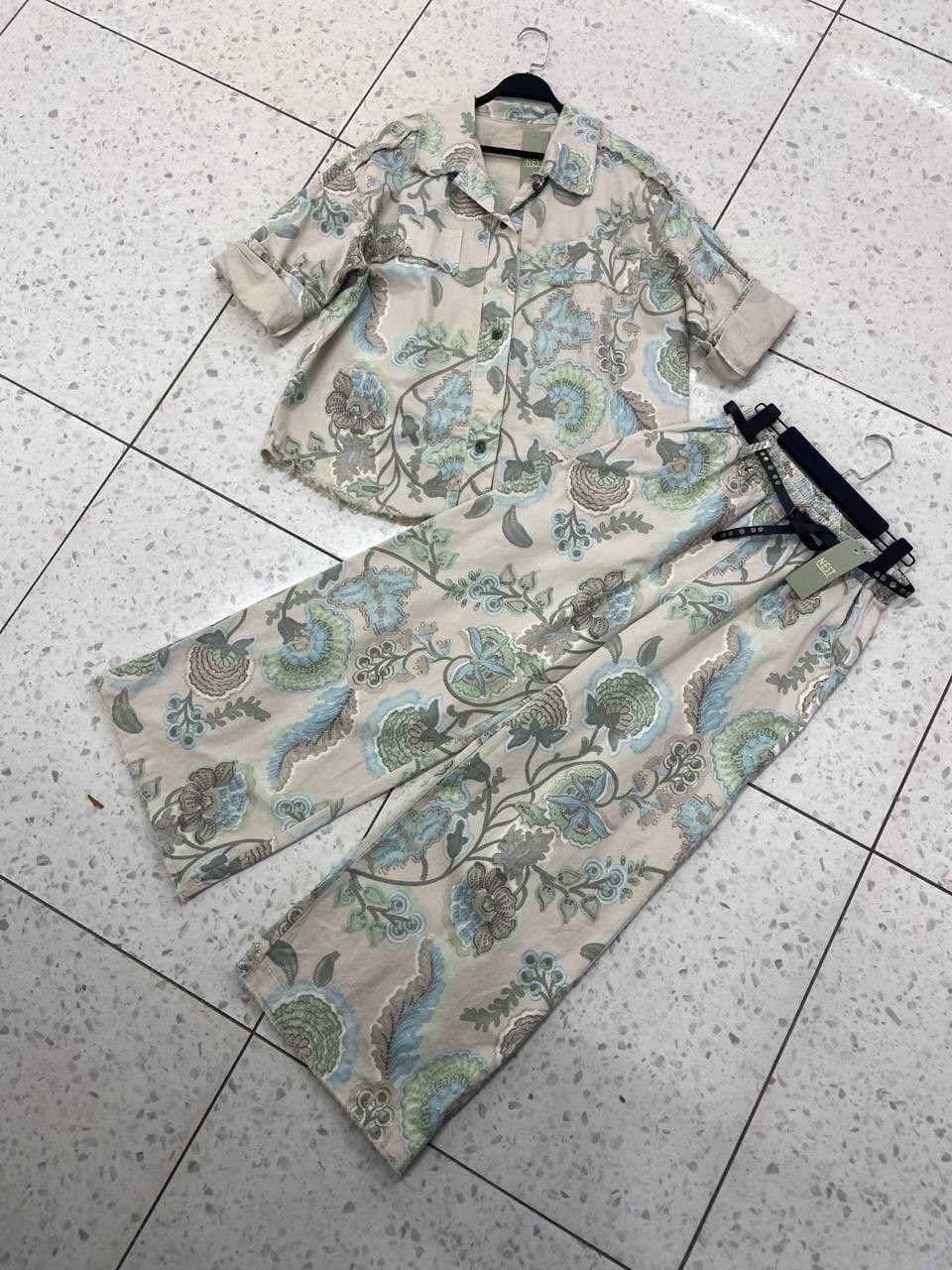 костюм комплекты,костюм с брюками,женские костюмы,женские брючные костюмы,костюм летний женский