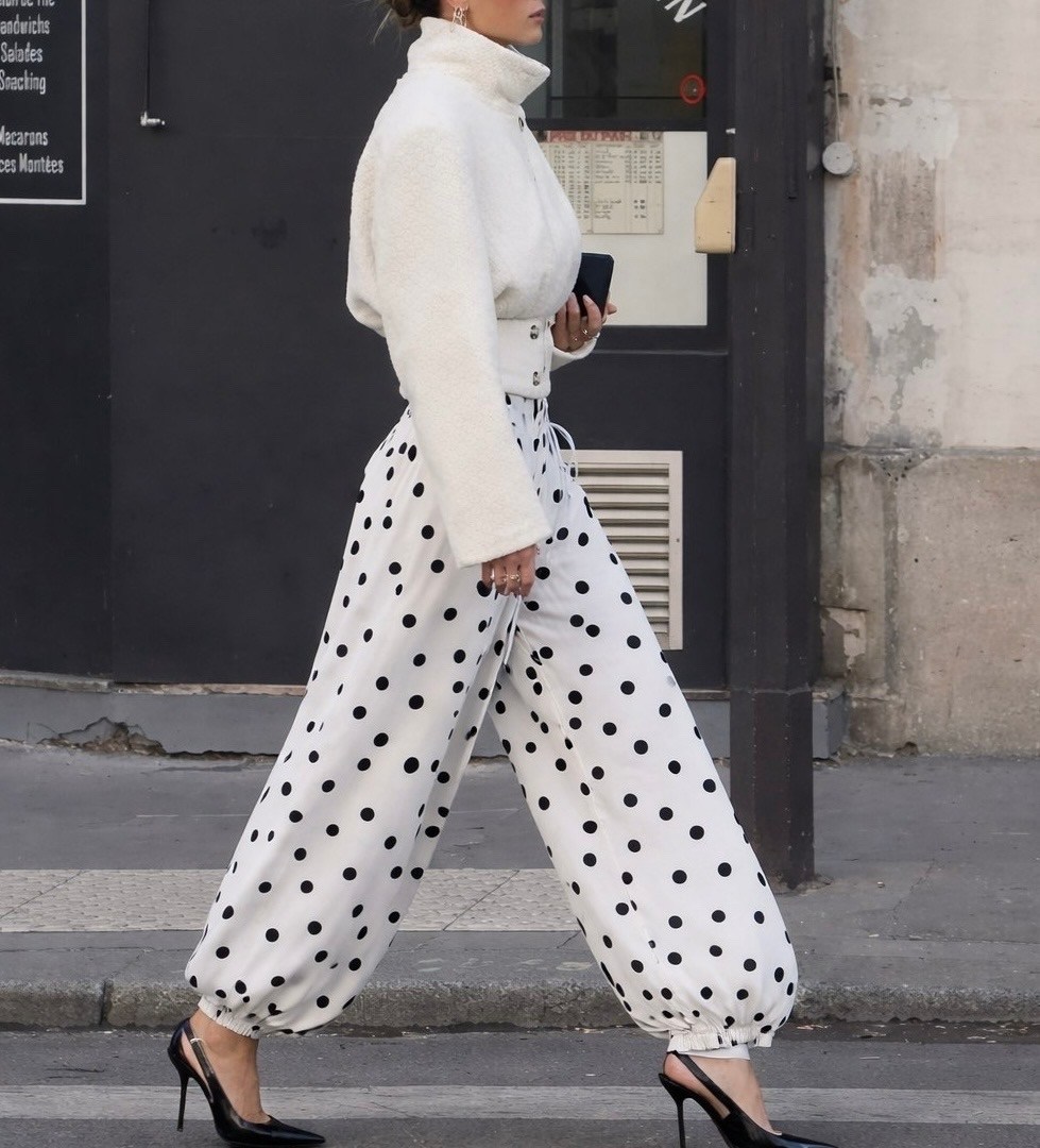 женский брючный костюм в горошек,брюки в горох,костюм в горошек,брюки женские в горошек,костюм брючный в горошек