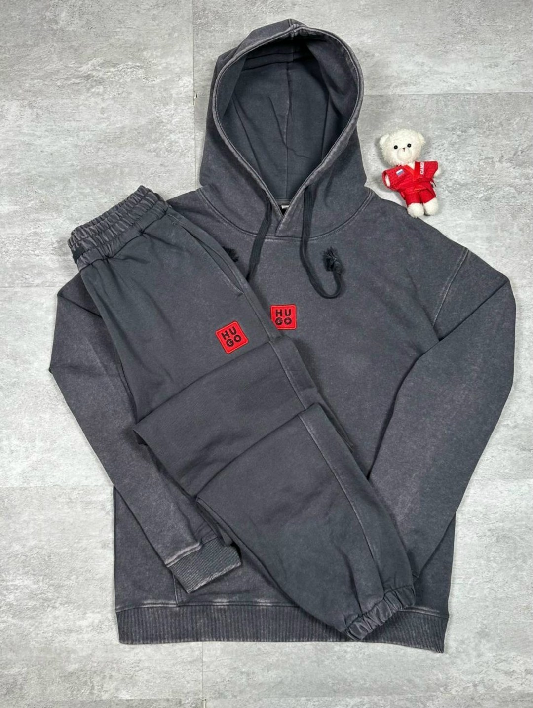 спортивный костюм hugo boss,мужской спортивный костюм,спортивный костюм hugo,мужской костюм на флисе,спортивный костюм