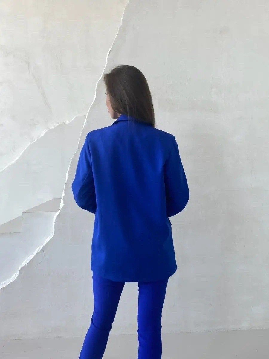 женский брючный костюм ультрамарин,брючный костюм,синий брючный костюм,костюм брючный женский,брючный костюм василькового цвета